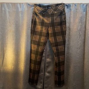 A near new pant by Le Chateau, size 10